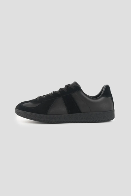 Woolenmaker 2026 Gat Black (1)
