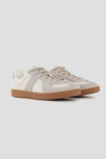 Woolenmaker 2026 Gat White